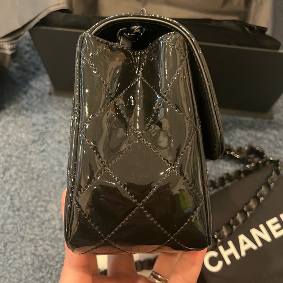 Chanel Mini Square So Black in Patent Leather 21B - Picture 8 of 16